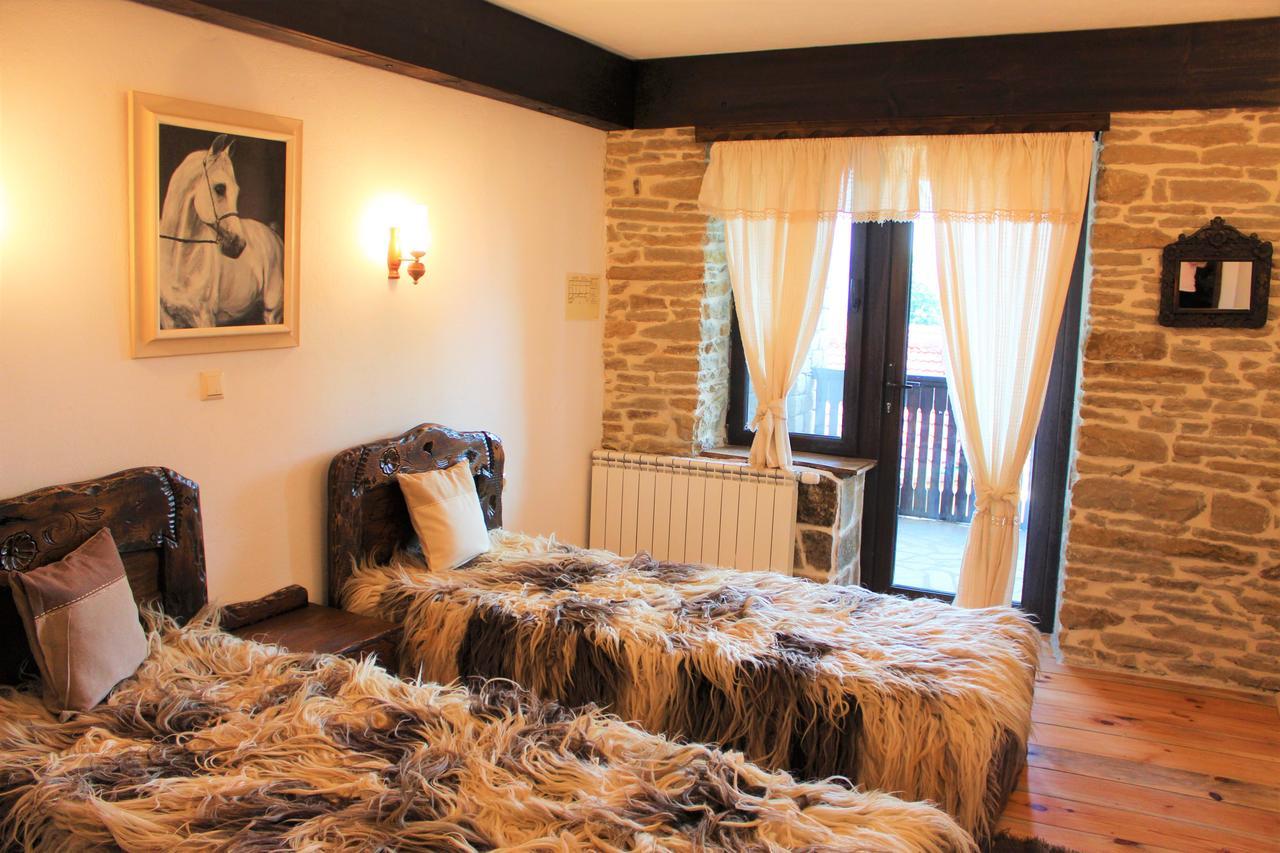 Hotel Sokay Trjavna Kültér fotó