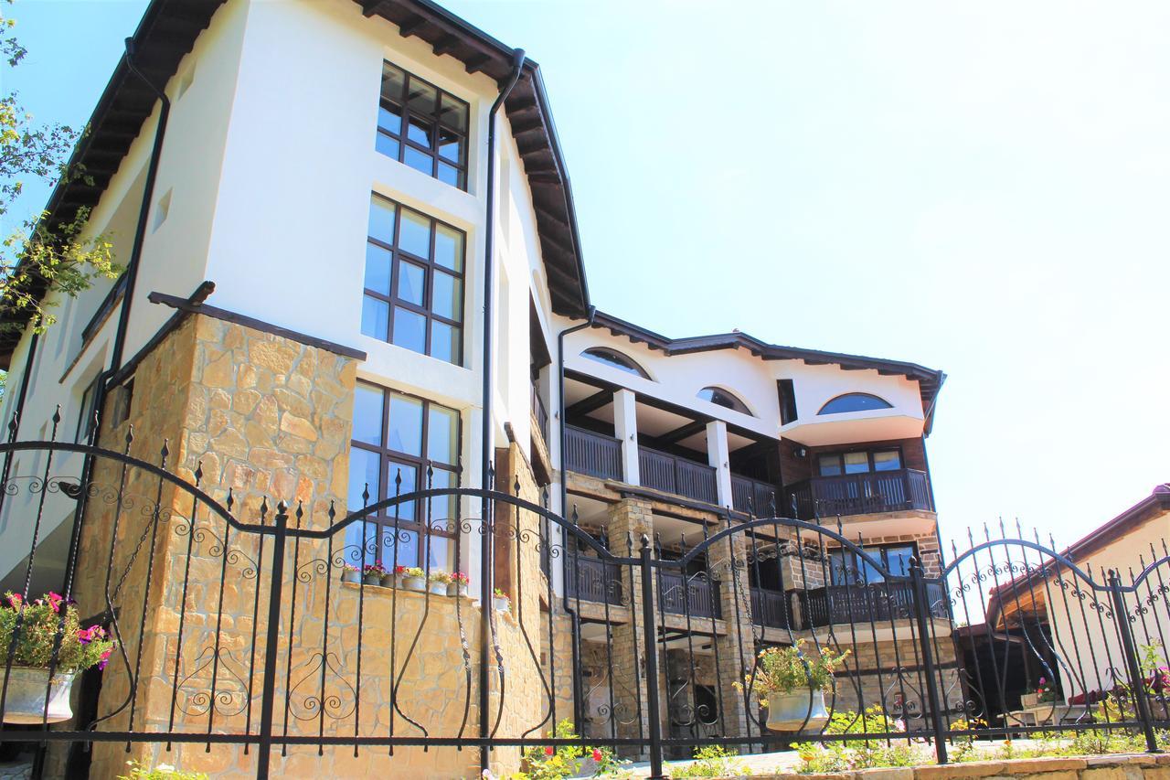 Hotel Sokay Trjavna Kültér fotó