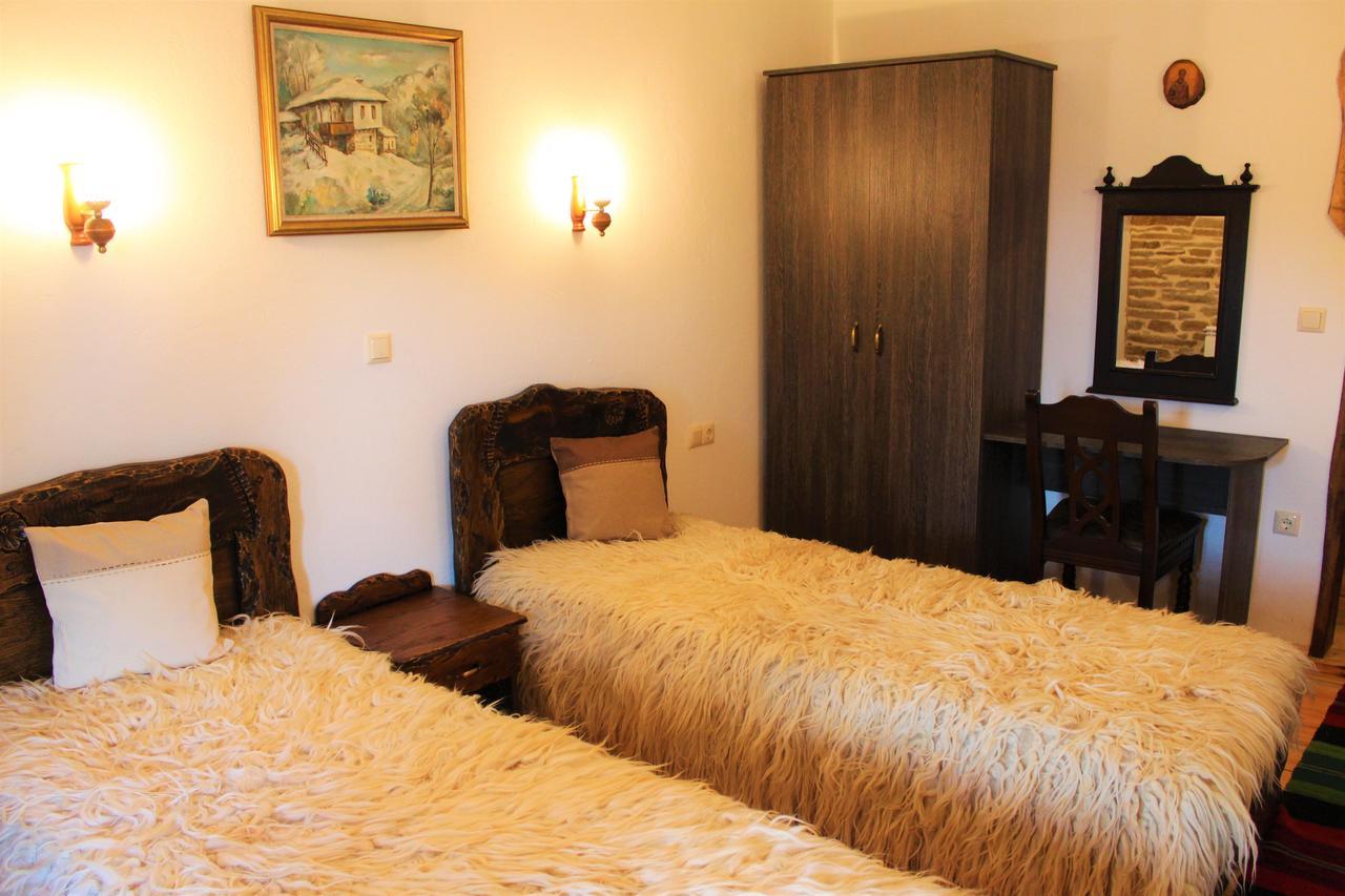 Hotel Sokay Trjavna Kültér fotó