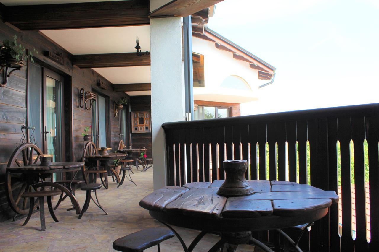 Hotel Sokay Trjavna Kültér fotó